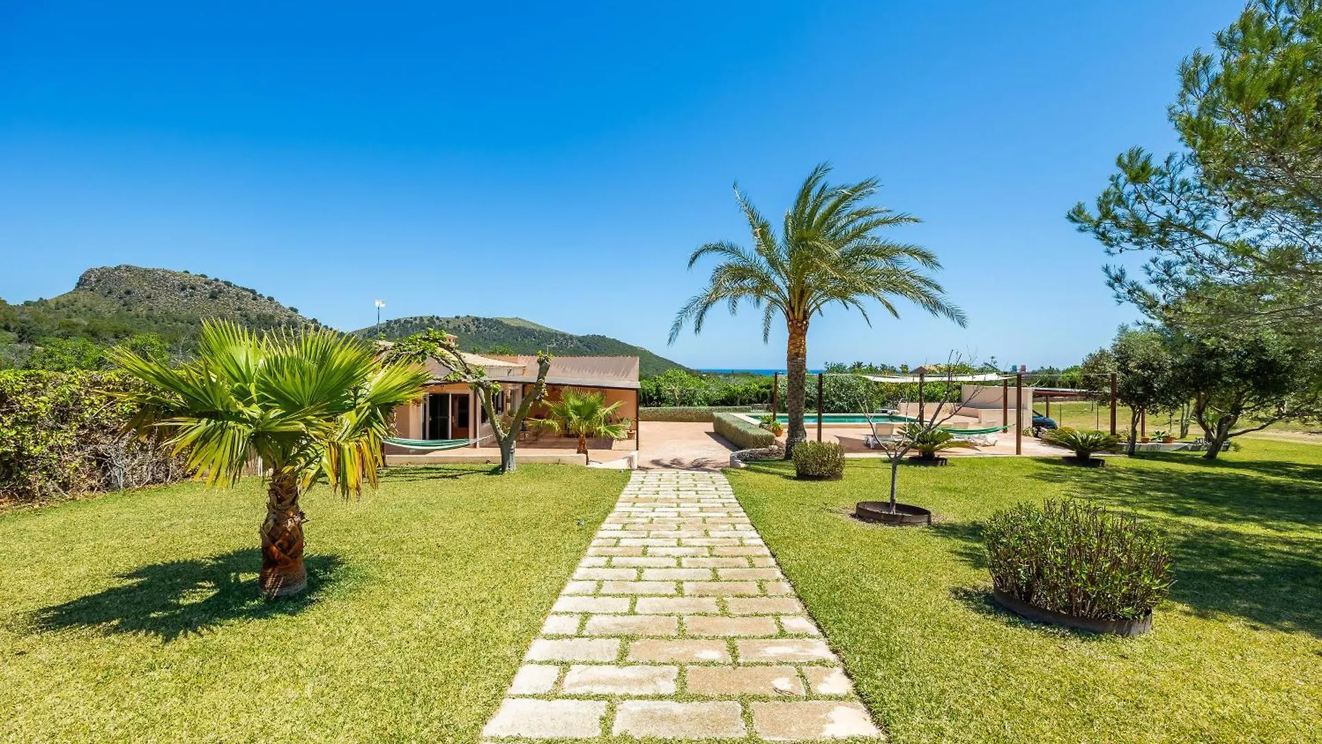 Sis Quartons Capdepera Villa